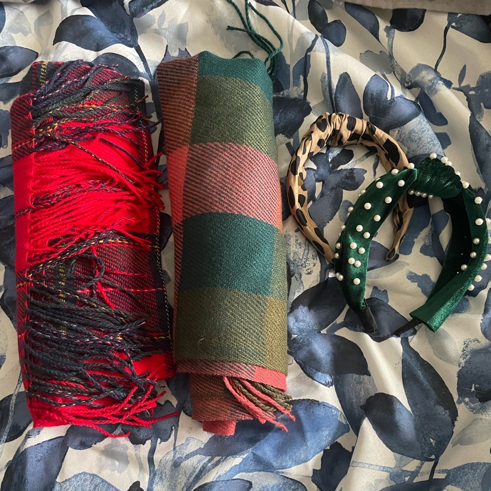 Scarf, leopard headband and green pearl headband for @marguevin149